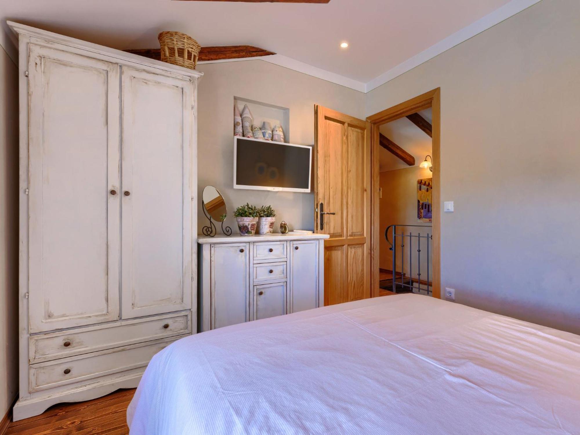 Vali By Interhome *