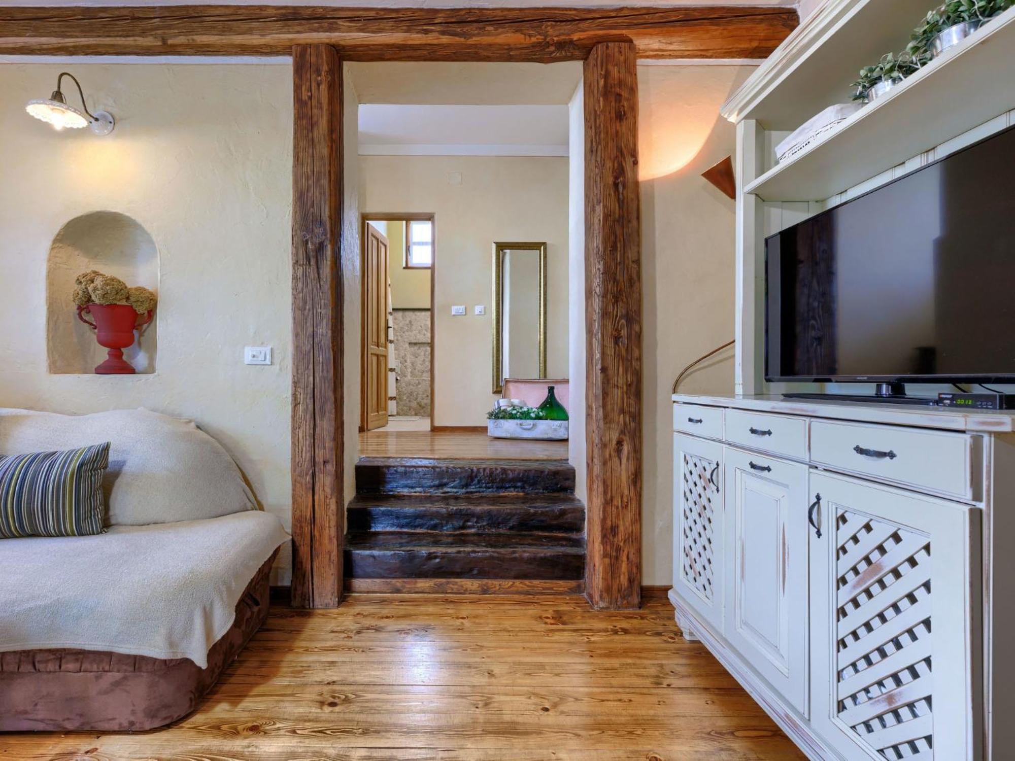 Vali By Interhome