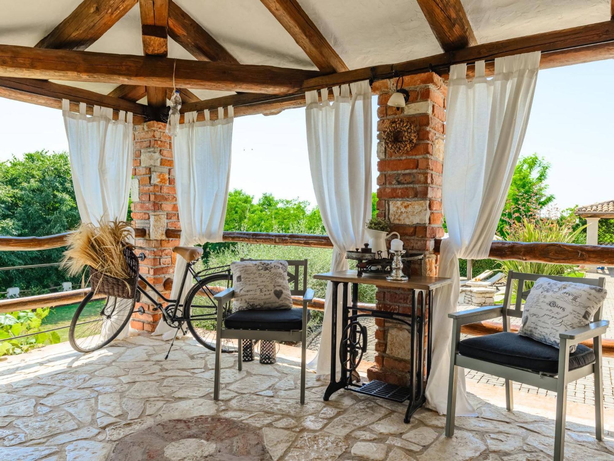 Ferienhaus Vali By Interhome